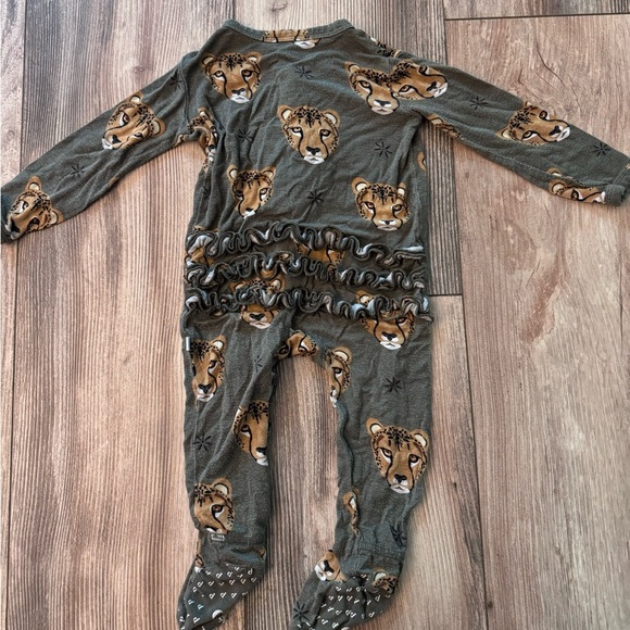 Posh Peanut Baby Girl 3-6 Months Bamboo Footie - Picture 3 of 3